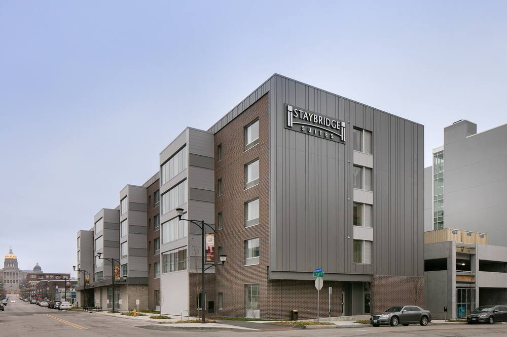 luxury hotels in Des Moines