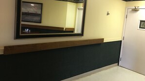 Lobby - Reddy Inn and Suites (Albany)