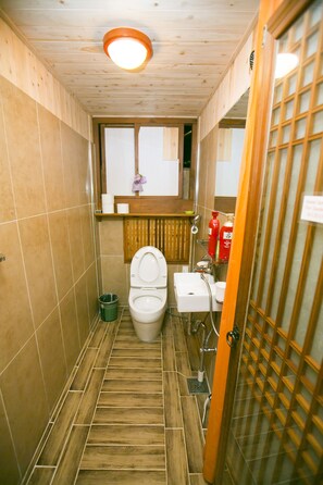 Traditional Double Room with Shared Bathroom | Bathroom | Free toiletries, hair dryer, slippers, towels