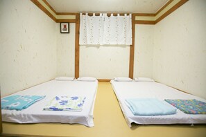 Family Room, Private Bathroom | Desk, iron/ironing board, rollaway beds, free WiFi