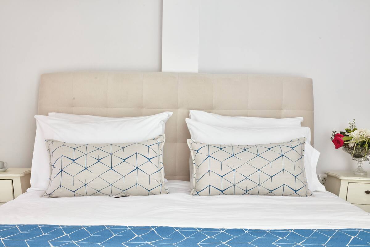 Minibar, in-room safe, blackout drapes, soundproofing