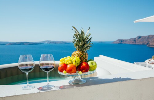 La Maltese Oia Luxury Suites