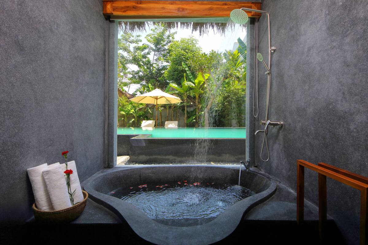 Private Villa, Two Bedrooms With Private Pool | Minibar, két bảo mật tại phòng, bàn