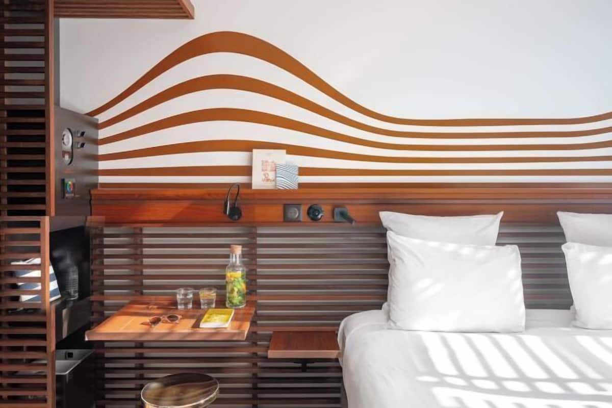 Premium bedding, minibar, in-room safe, soundproofing