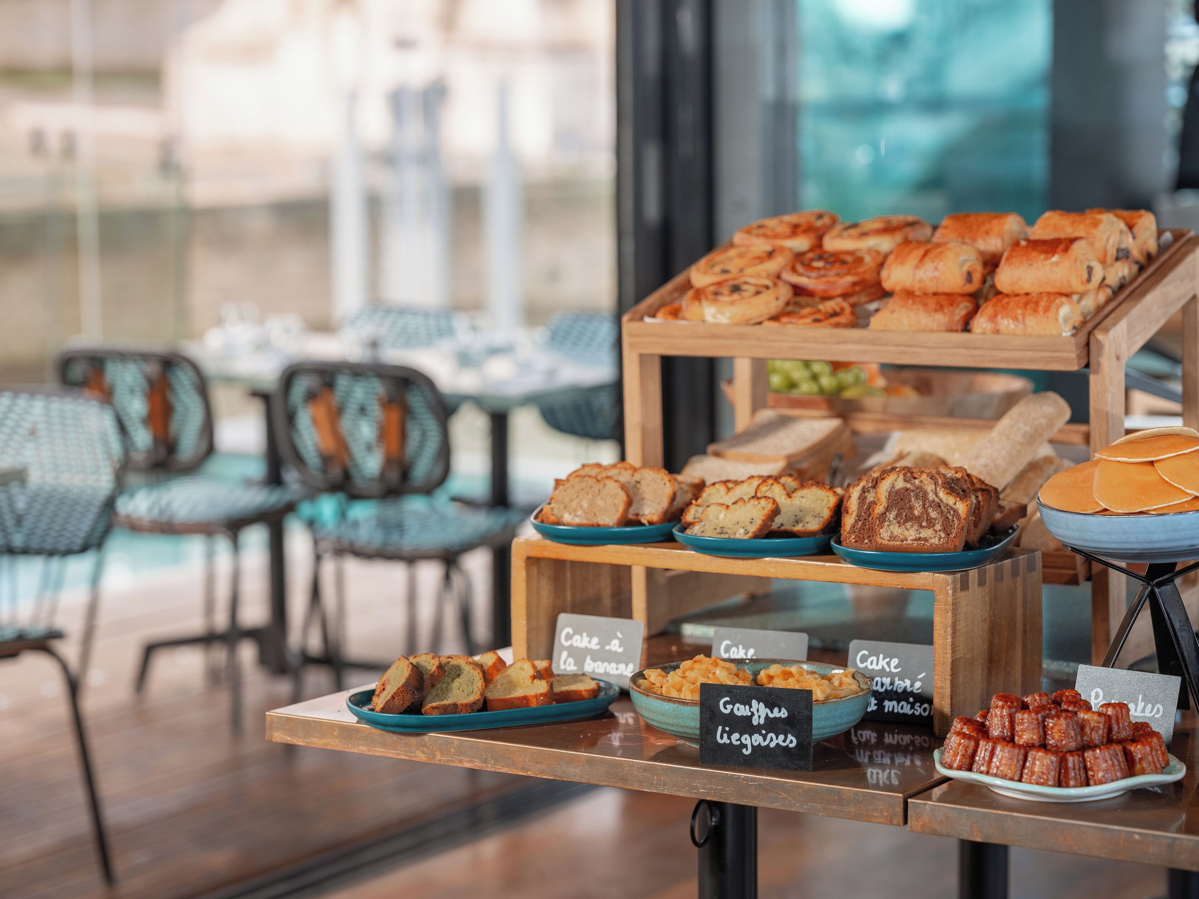 daily buffet breakfast (eur 22 per person)