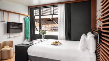 Suite horizon Seine view | Premium bedding, minibar, in-room safe, soundproofing