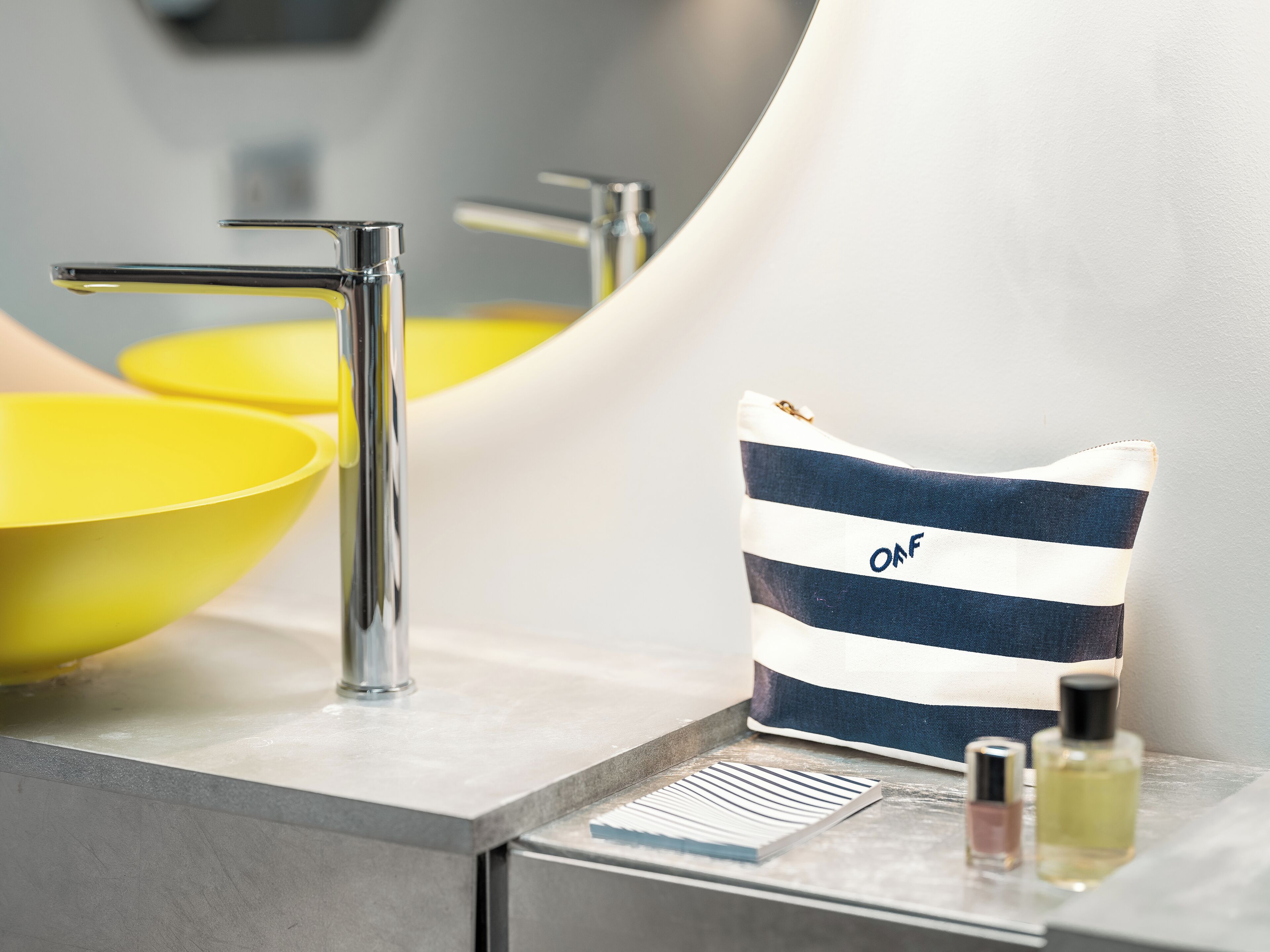 suite designer silver seine view | bathroom | rainfall showerhead, free toiletries, hair dryer, towels