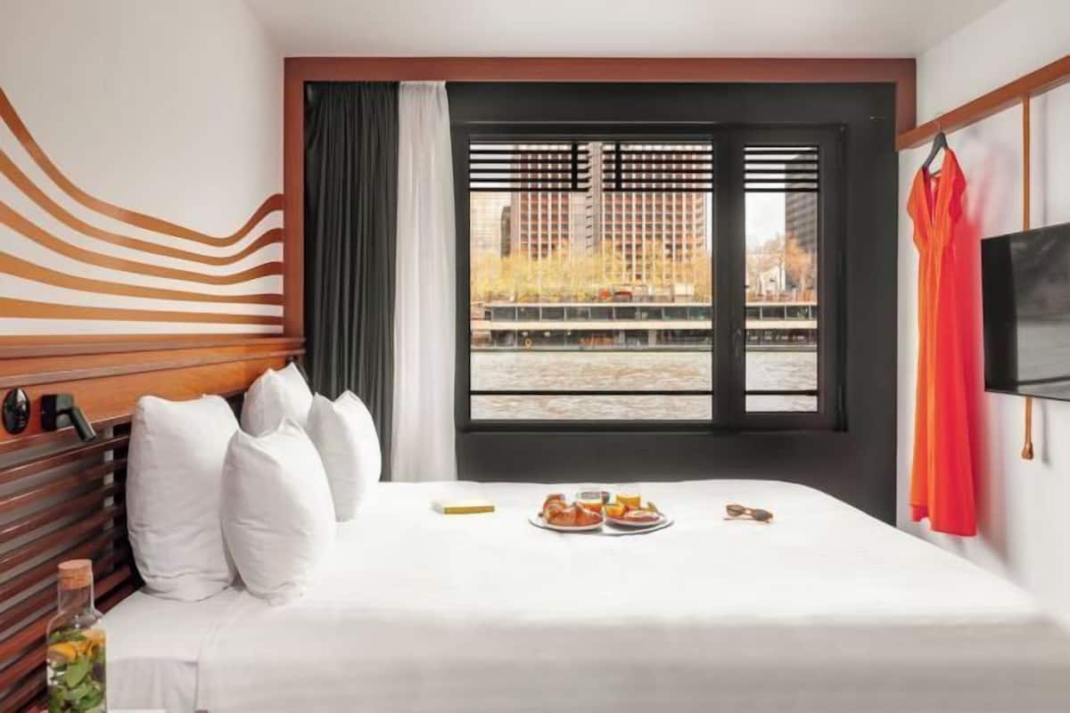Ropa de cama de alta calidad y minibar