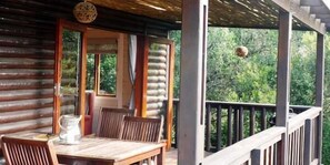 Cottage (Velvet Moon) | Balcony