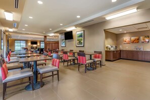 Desayuno continental incluido todos los días 