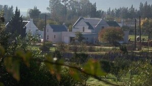 Unclassified image, 3 of 20, button - Le Bonheur Guest Accommodation (McGregor)