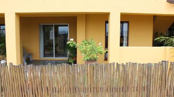 Standard Apartment, 2 Bedrooms, Ground Floor | Terrace/patio