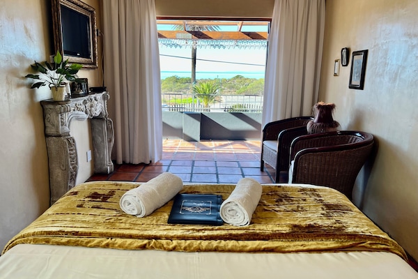Standard Double Room, 1 Queen Bed, Sea View, Sea Facing | Premium bedding, WiFi (free), individually decorated