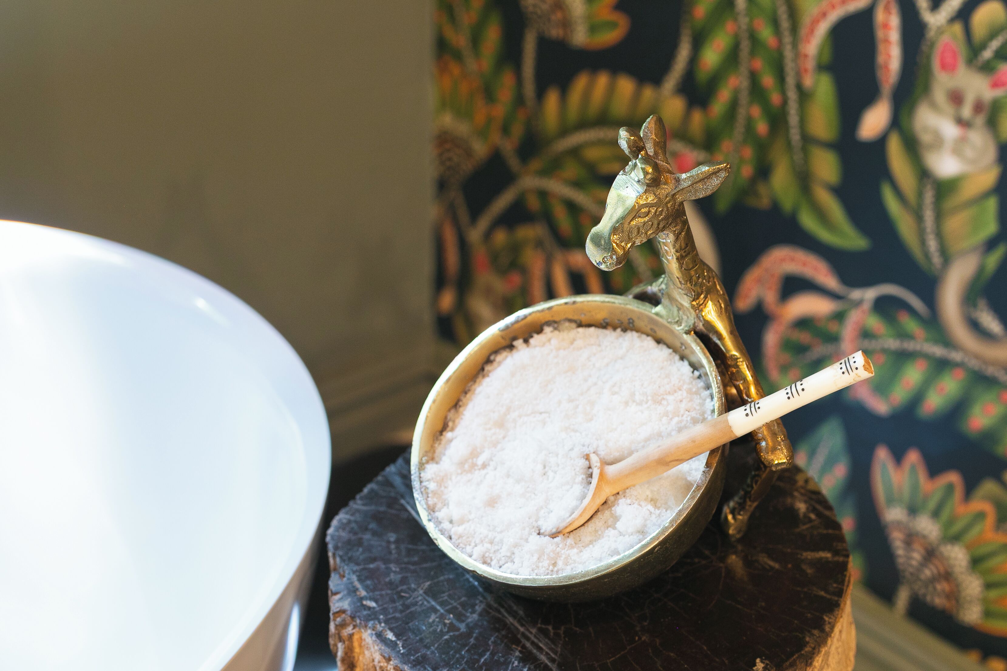 Suite clásica | Baño | Bañera y ducha independientes y bañera profunda