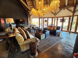 Villa | Living area - Last Word Madikwe (Ramotshere Moiloa)