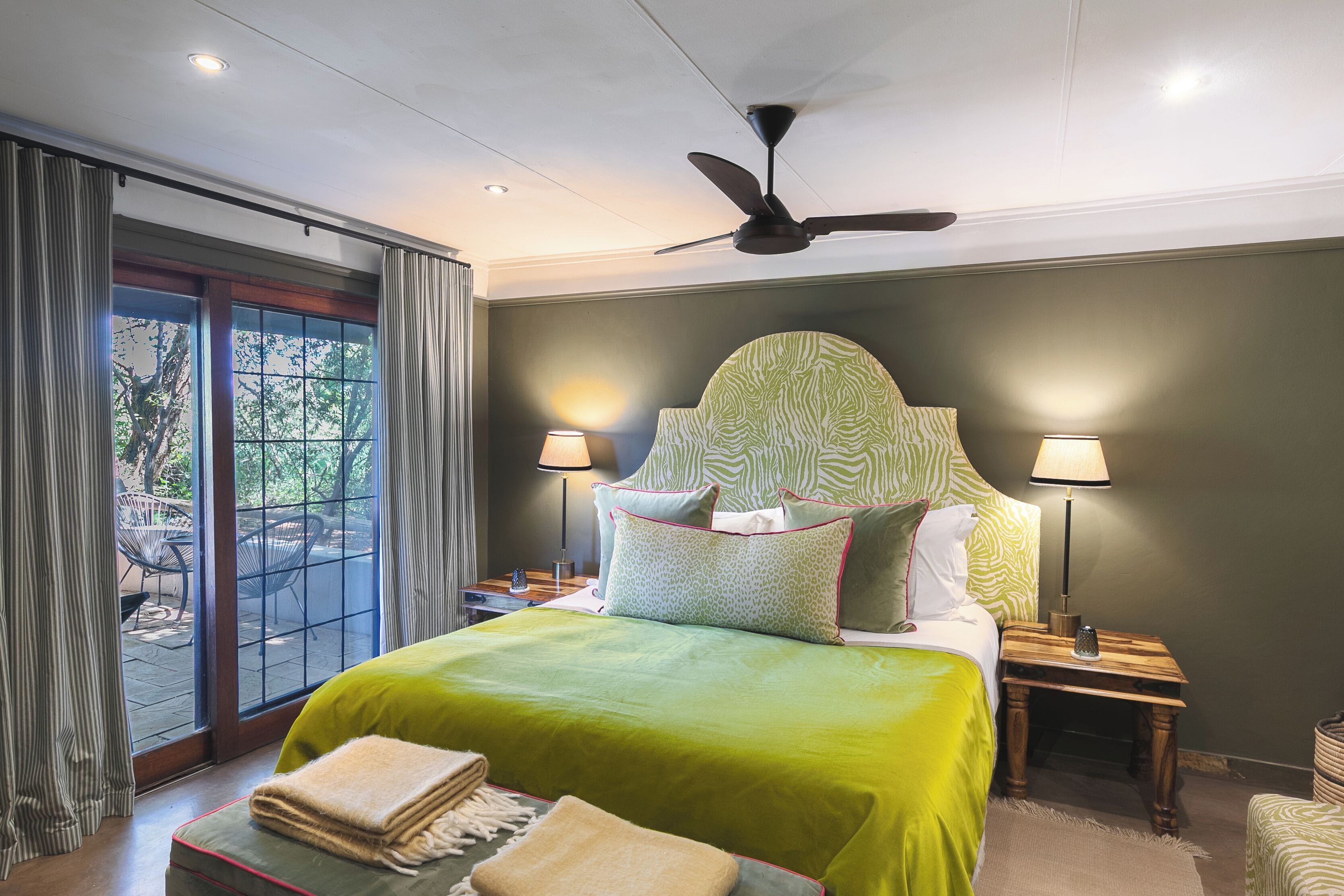Klassieke suite | Luxe beddengoed, een minibar, een kluis op de kamer
