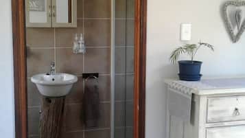 Casa familiare, 2 camere da letto, idromassaggio, vista fiume | Bagno | Asciugacapelli, asciugamani