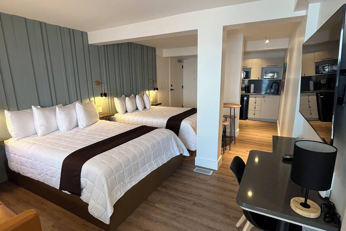 Deluxe Room, 2 Queen Beds, Non Smoking, Lake View | Individually decorated, individually furnished, desk, laptop workspace