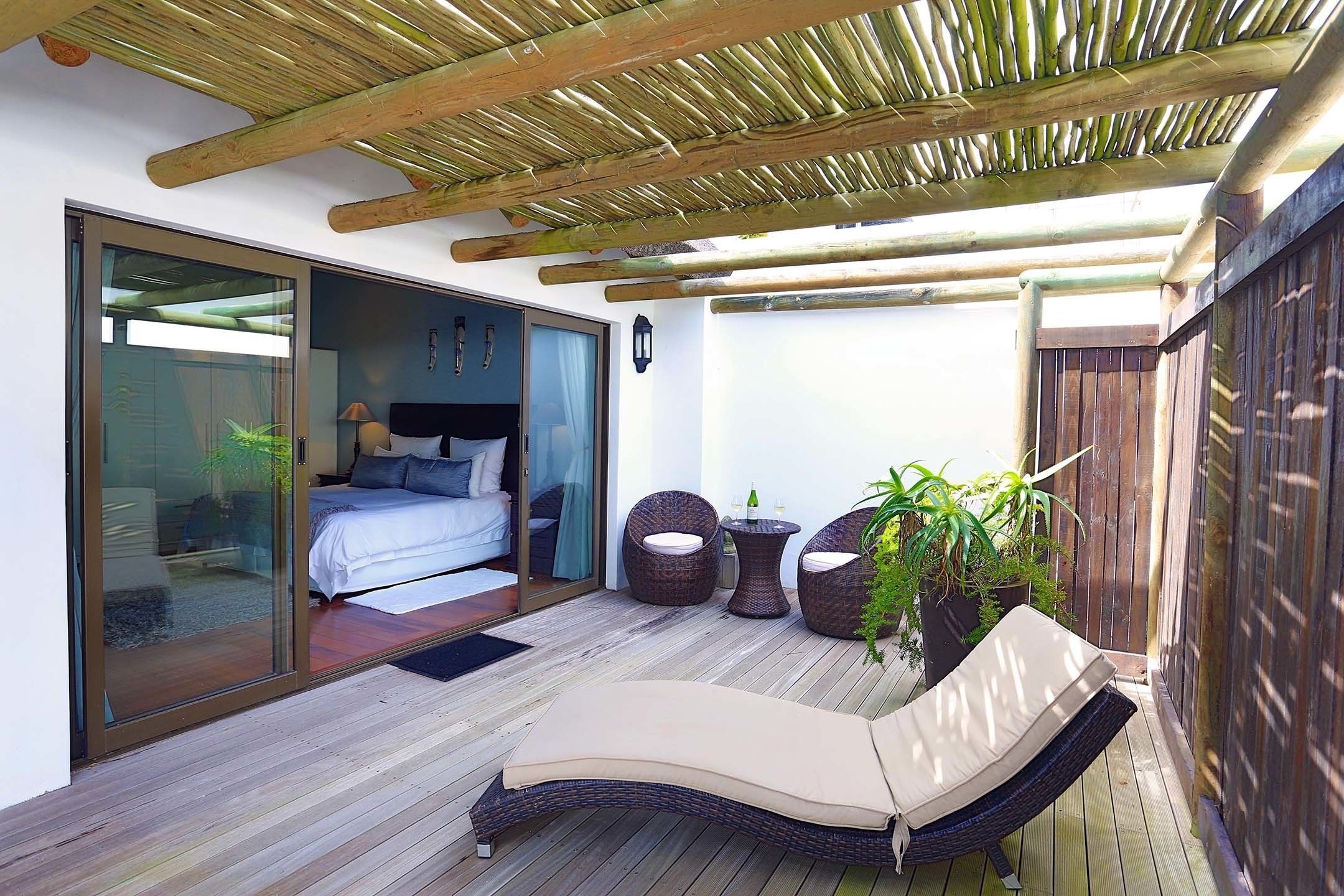 舒適雙人或雙床房 (Twin / Double Rooms ) | 露台/庭院