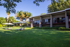 Exterior - River Place Manor (Upington)