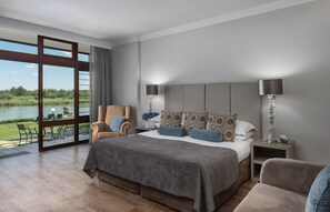 De-Luxe River Facing  | Minibar, in-room safe, individually furnished, desk - River Place Manor (Upington)