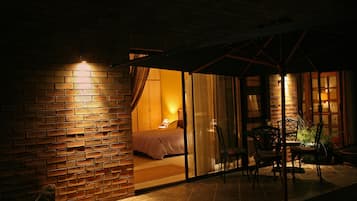 Classic Apartment (Chala-Kigi Garden Apartment) | Terrace/patio