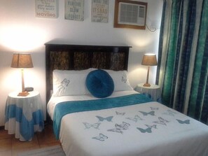 客房内保险箱、收费 WiFi