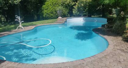 La Riviera Guesthouse
