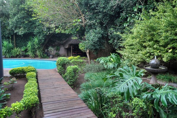 Casa de campo, cocina | Vista al jardín