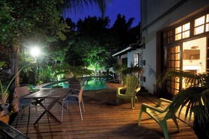 Deluxe Double Room | Terrace/patio - Palm Tree Manor (East London)