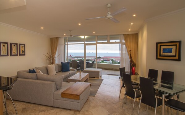 203 Oyster Quays (1) | Living area