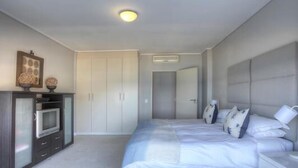WiFi (free) - Clifton Breeze (Cape Town)