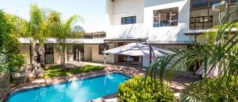 Alberca al aire libre