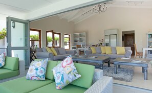 ล็อบบี้เลานจ์