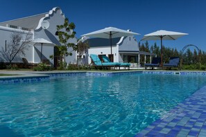 Outdoor pool, an infinity pool