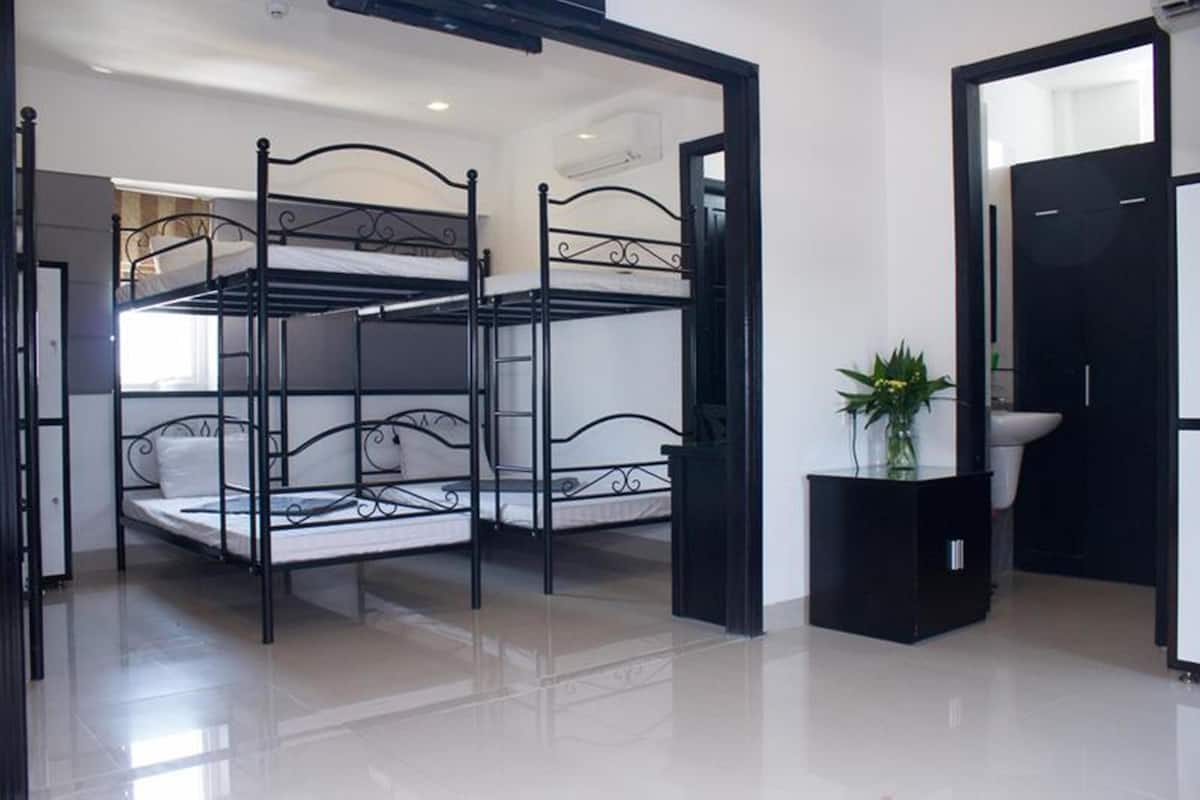 Shared Dormitory (10 beds)