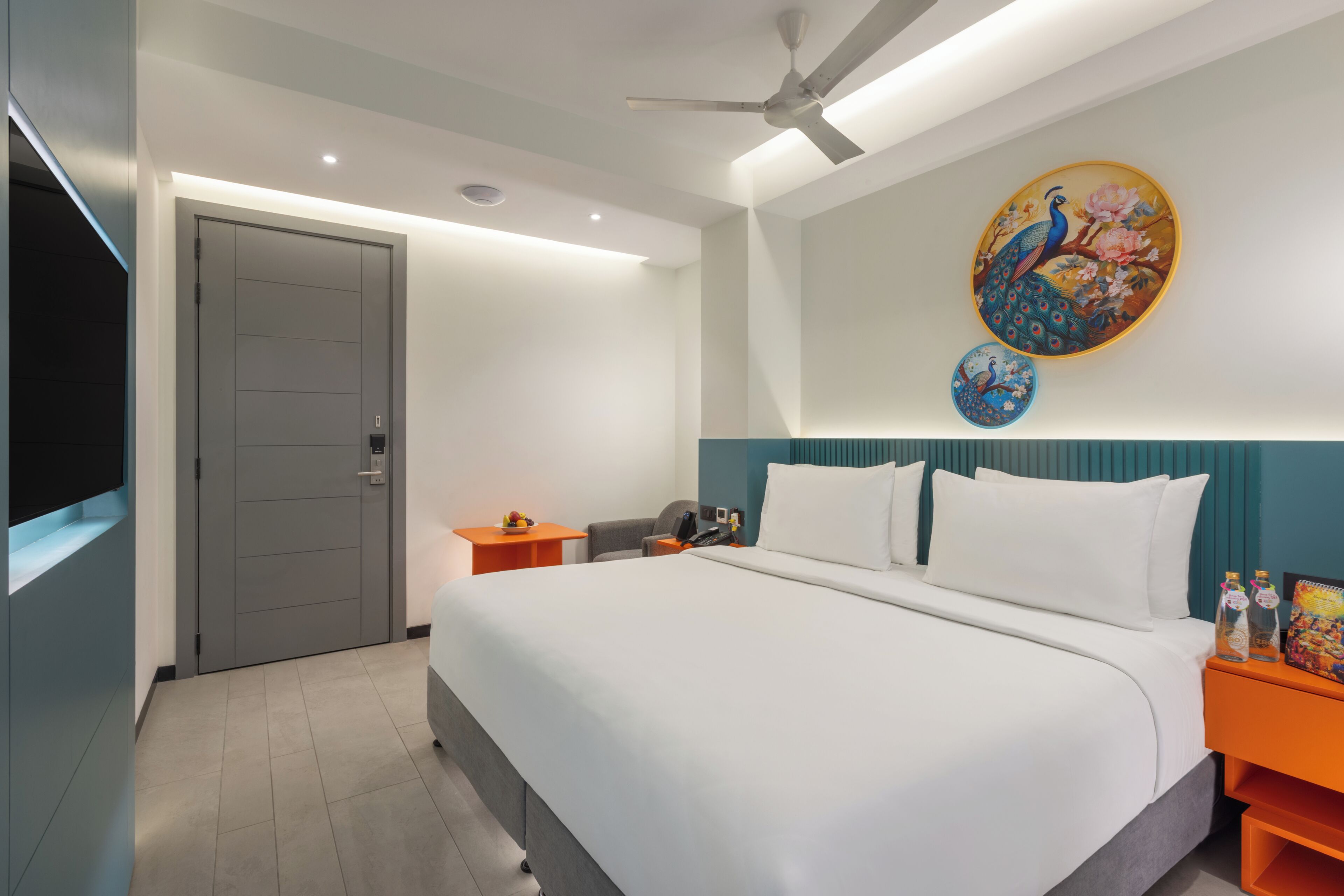 Minibar, caja fuerte, escritorio y sistema de insonorización
