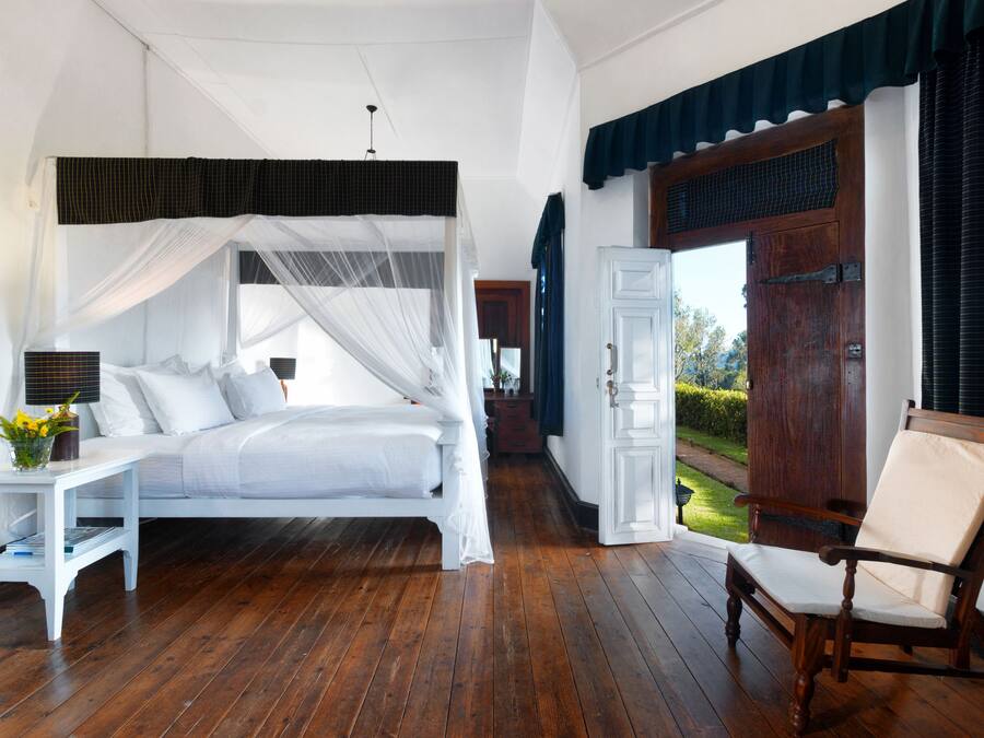 Farquharson (Double room) | In-room safe, desk, free WiFi, bed sheets