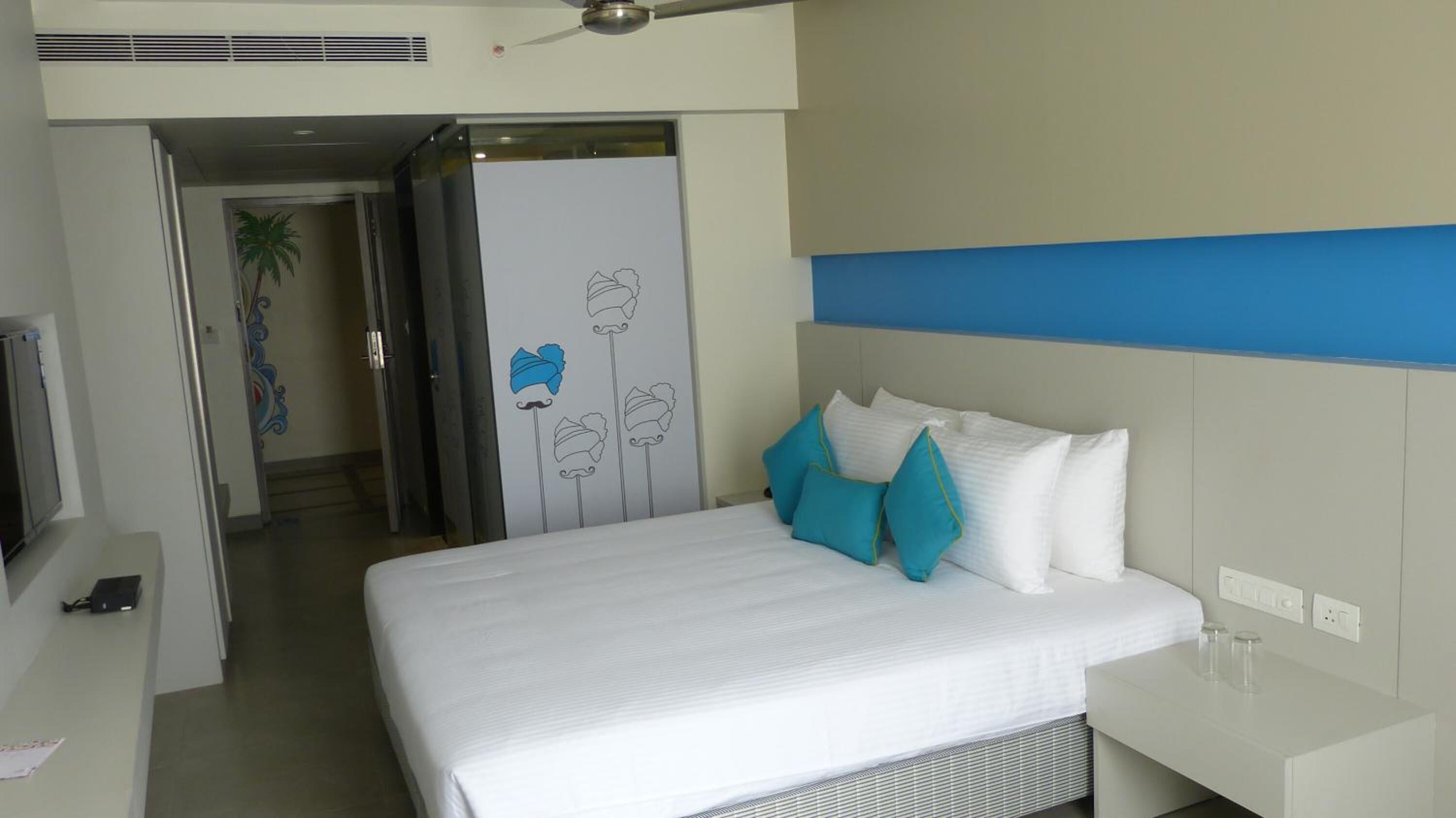 superior double or twin room, 1 bedroom | minibar, desk, soundproofing, rollaway beds