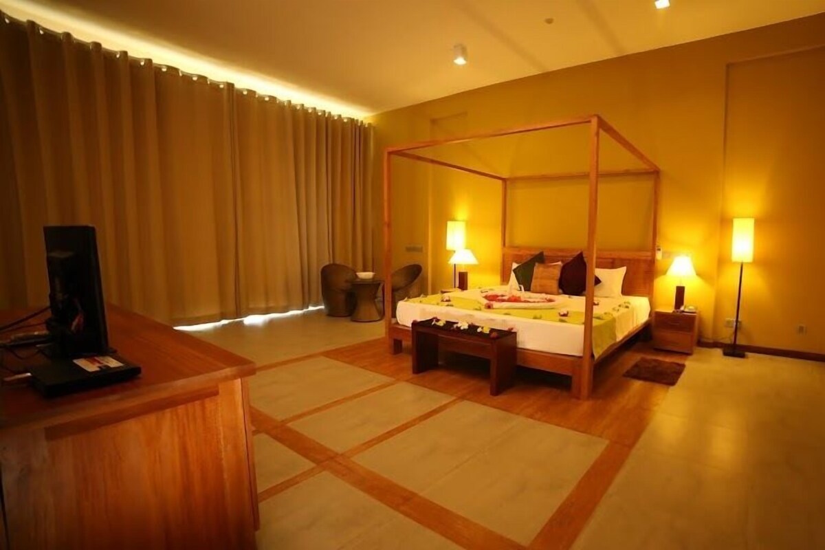 Deluxe Double Room, 1 King Bed, Beach View, Sea Facing