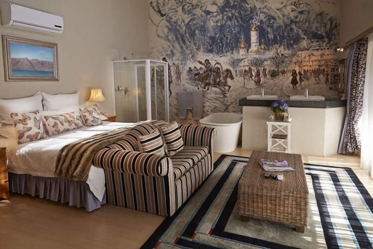 The Kira Room (DOUBLE ROOM) (3)