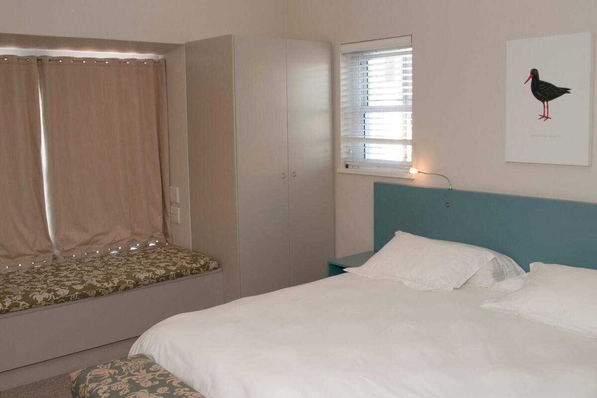 TH41 (23) | Premium bedding, down duvets, in-room safe, free WiFi