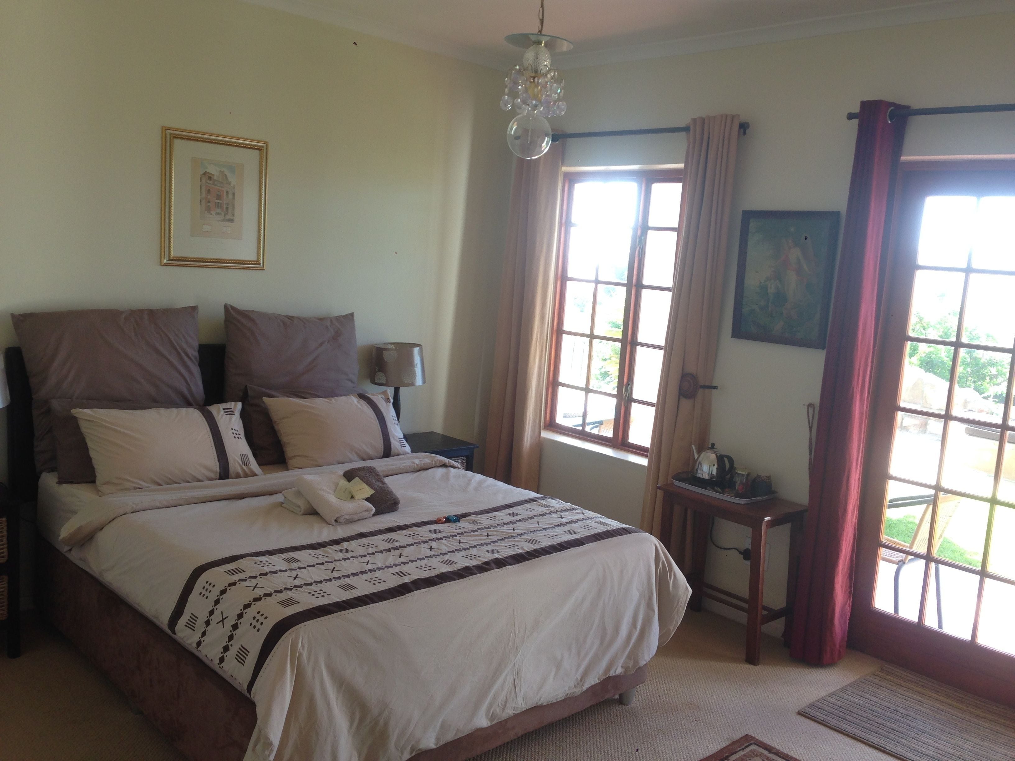 King/twin room | Premium bedding, desk, free WiFi, bed sheets