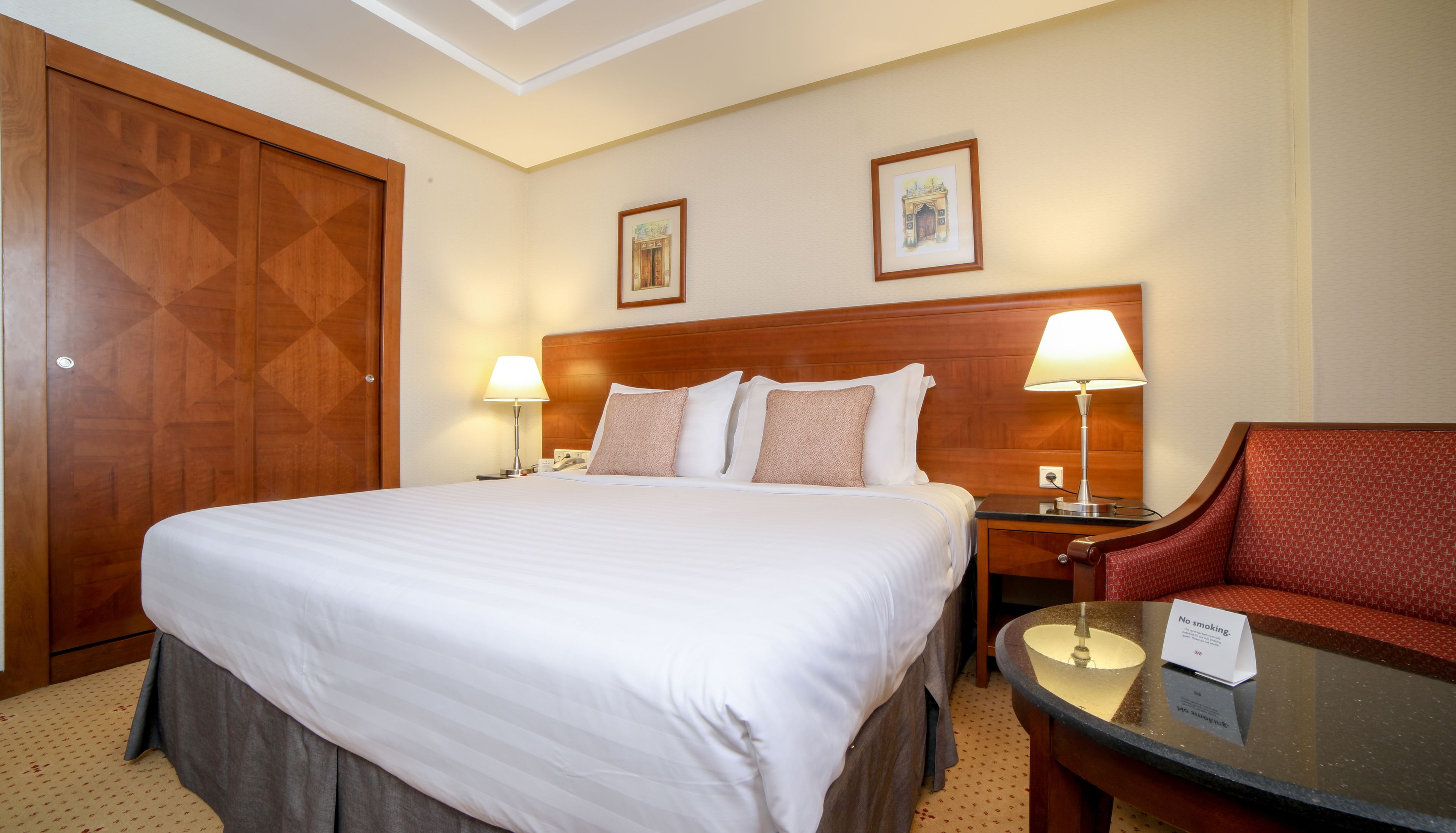 Suite, 1 Bedroom, Smoking, City View
