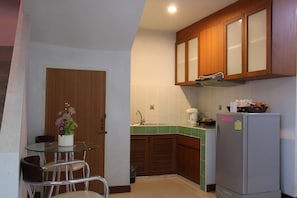 Chayada Two  Bedroom Executive House | Cuisine privée