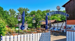 2 Restaurants; Frühstück, Mittagessen und Abendessen werden serviert