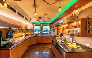 Desayuno buffet todos los días (con cargo)