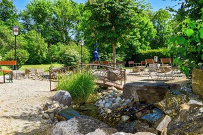 2 restaurants, breakfast, lunch, dinner served; Regional cuisine 