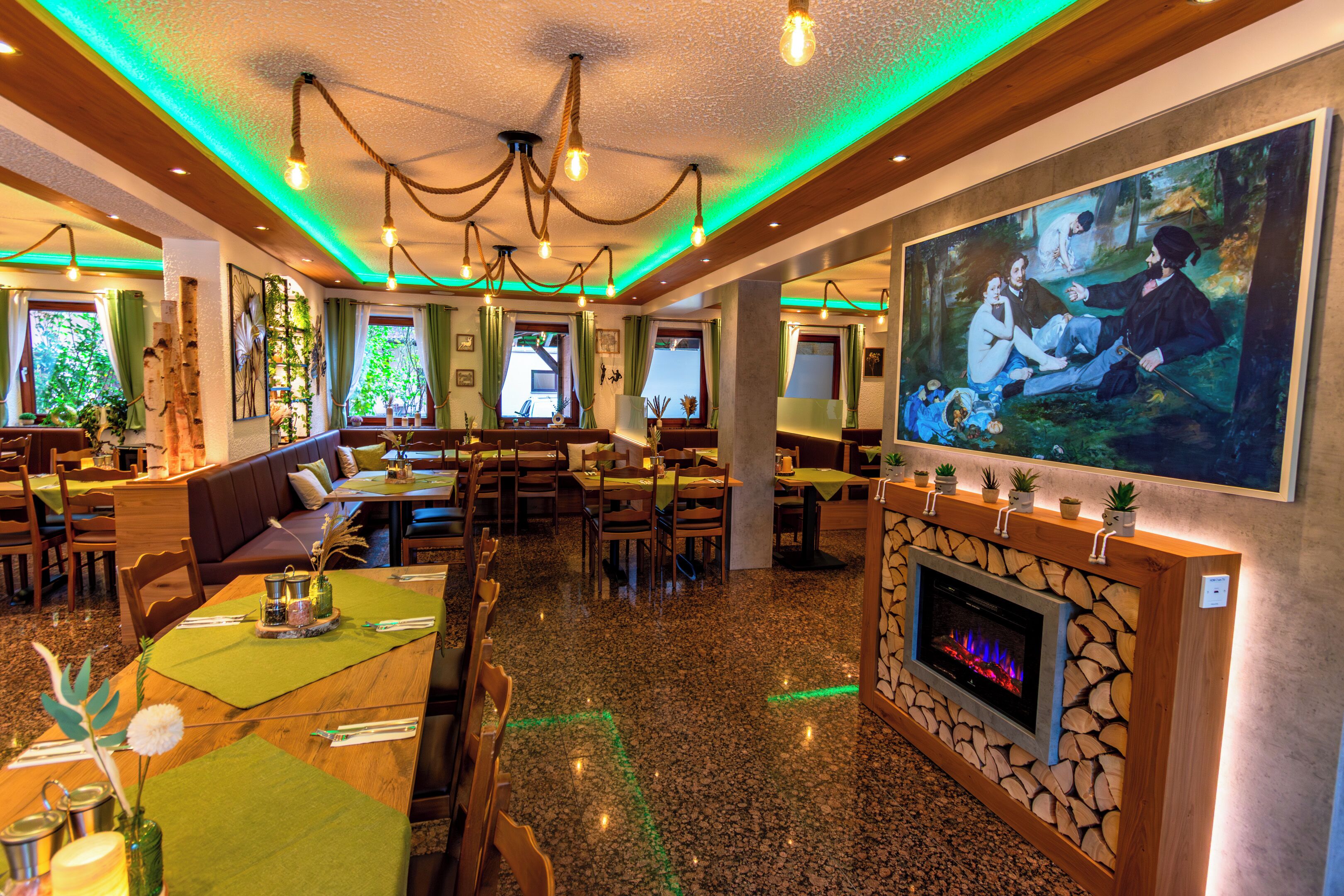 2 Restaurants, Frühstück, Mittagessen, Abendessen, regionale Küche