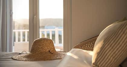 Delmar Apartments & Suites - Delmar Collection